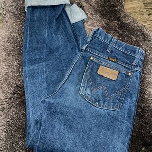 Wrangler vintage men’s jeans size 30 x 34 straight fit 100% cotton!